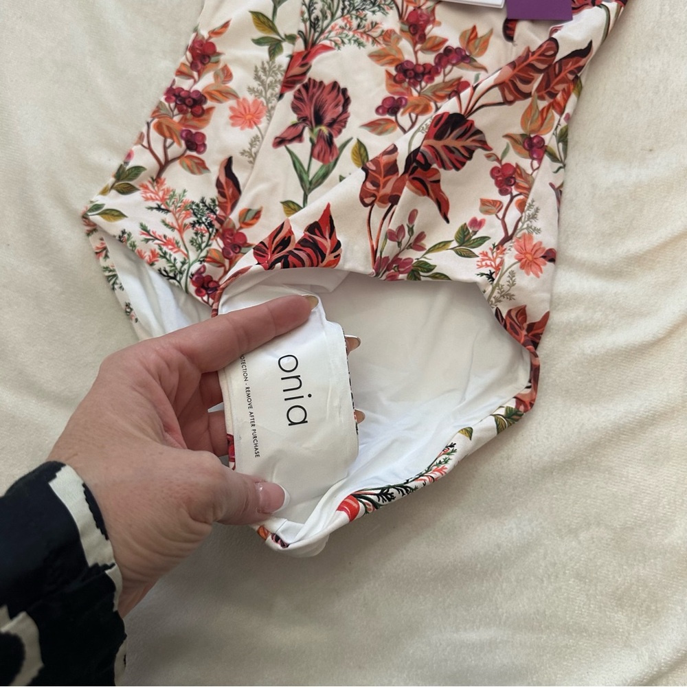 New! Onia x Liberty Chelsea floral One-Piece Swimsuit pigment patch 38046 - Picture 6 of 10